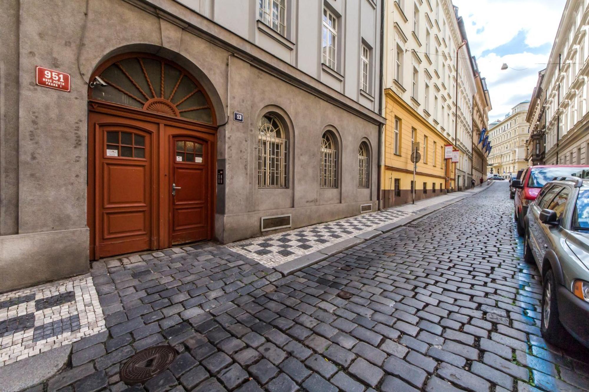 Rose Antique Apartment Prag Exterior foto